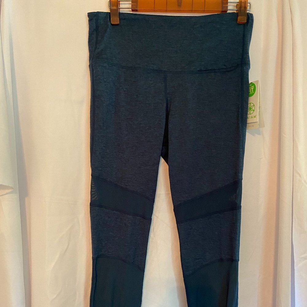 NWT- GAIAM Yoga OM Fit Tights- Size Medium
